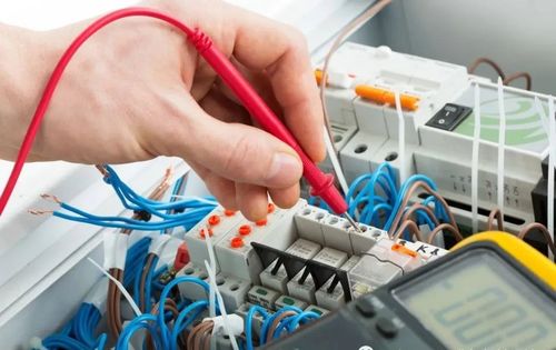 液壓與電氣的交響 為何技術服務者需兼通雙領域